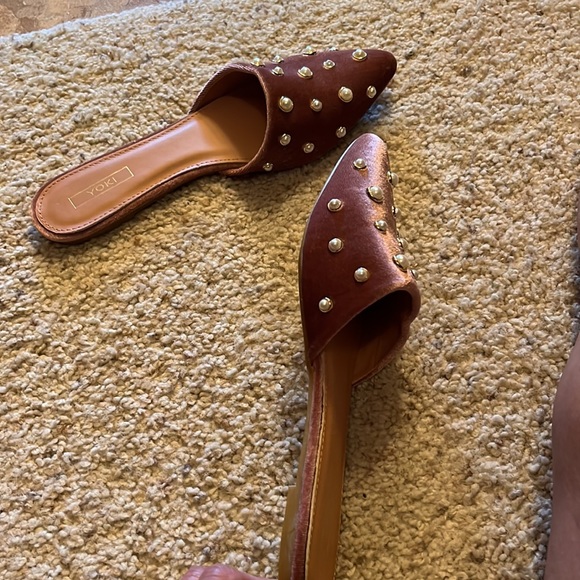 Mauve Slip on flats by Yoki!! - Picture 3 of 4